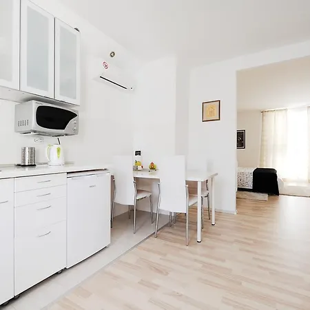 Studios Artessa Apartment *